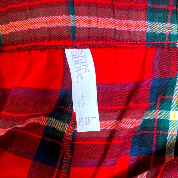 Stars Above Red Plaid Flannel Shorts Size Large - Picture 3 of 3